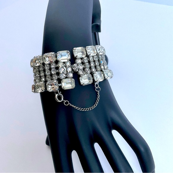 VINTAGE WEISS RHINESTONE CRYSTAL WIDE CUFF BRACELET - SIGNED - Picture 4 of 10